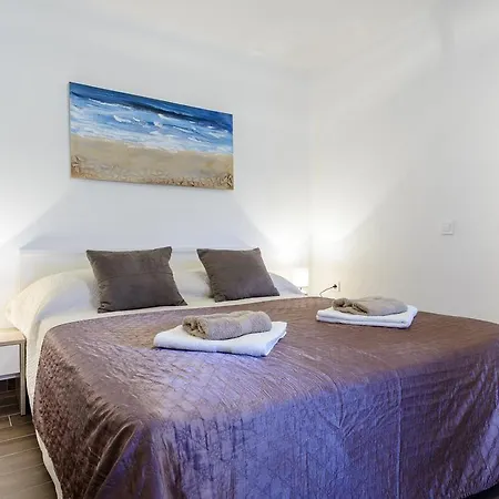 Апартаменты Mistral - Cosy With Sea View *