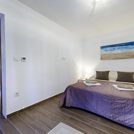 Apartment Mistral - Cosy With Sea View Molunat