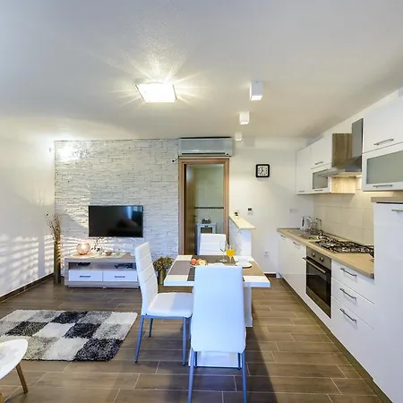 דירה Mistral - Cosy With Sea View מולונאט