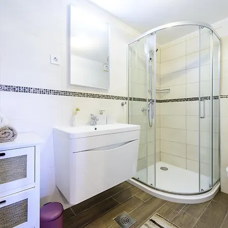 Mistral - Cosy With Sea View *