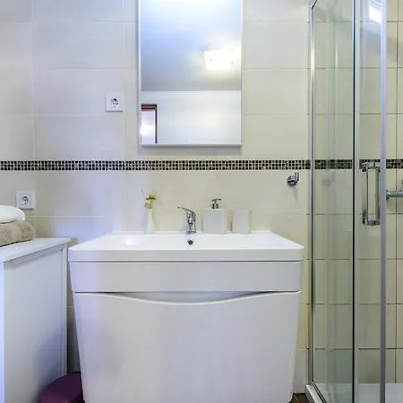Mistral - Cosy With Sea View Molunat